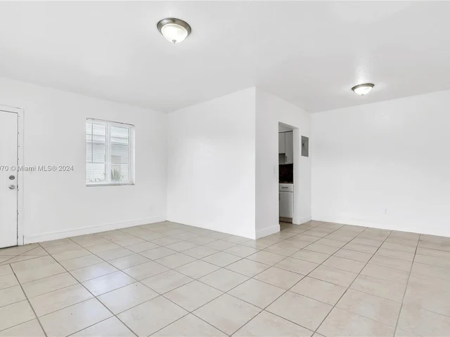 6905 Rue Vendome # 2, Miami Beach FL 33141