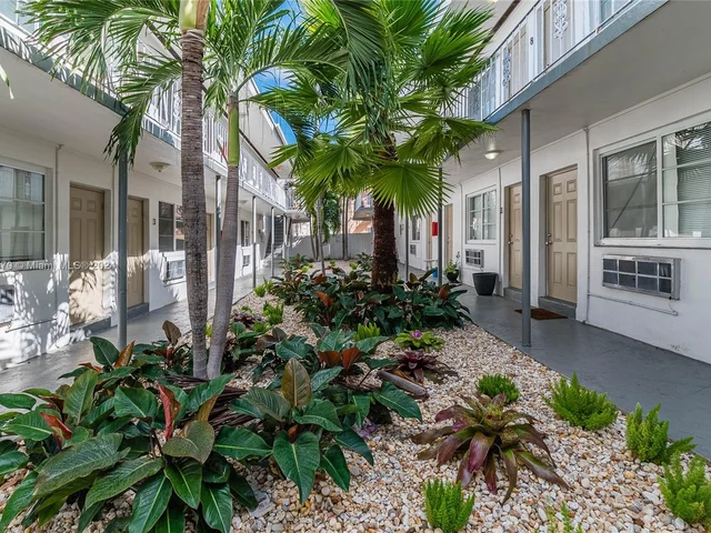 6905 Rue Vendome # 2, Miami Beach FL 33141