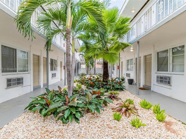 6905 Rue Vendome # 2, Miami Beach FL 33141