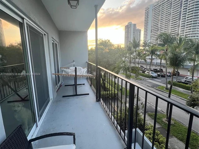 3642 NE 171st St # 307, North Miami Beach FL 33160