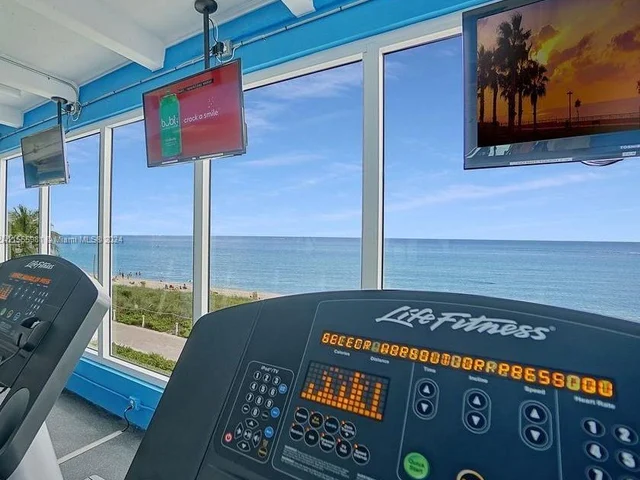 5401 Collins Ave # 820, Miami Beach FL 33140