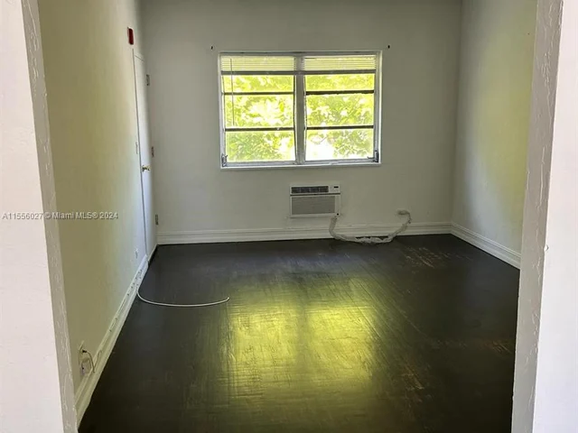 500 14th St # 205, Miami Beach FL 33139