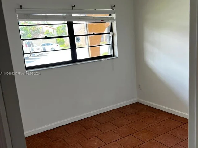 18240 Mediterranean Blvd # 11, Hialeah FL 33015