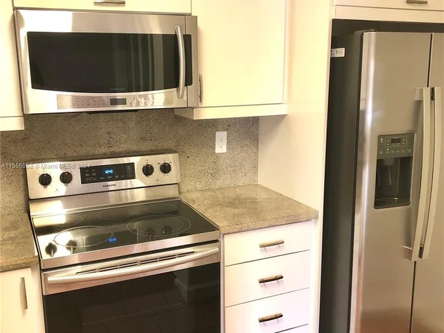 18240 Mediterranean Blvd # 11, Hialeah FL 33015