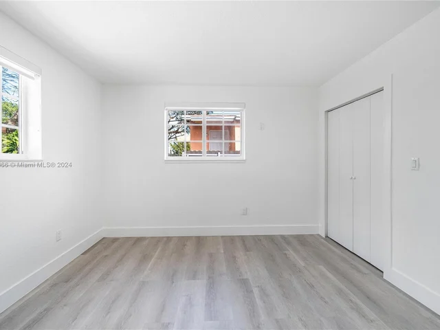 810 NW 117th St, Miami FL 33168