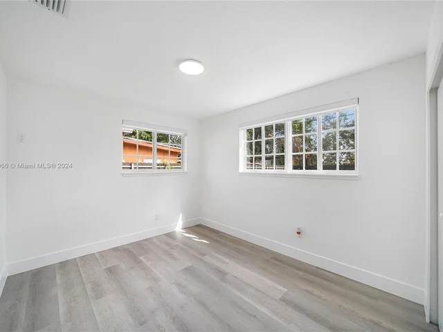 810 NW 117th St, Miami FL 33168