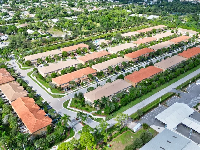 5919 Monterra Club Dr, Lake Worth FL 33463