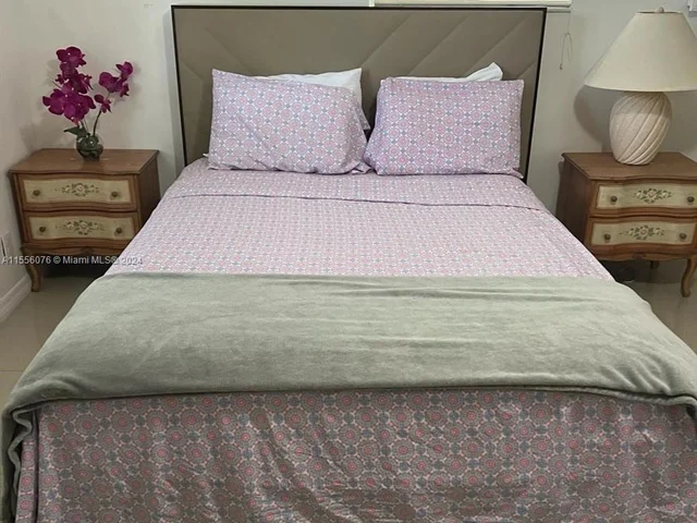 1134 NE 1st Ave # 2, Fort Lauderdale FL 33304