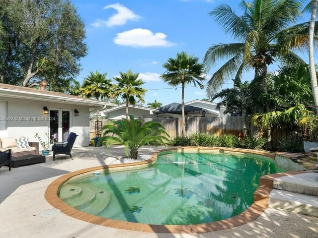 8870 SW 86th St, Miami FL 33173