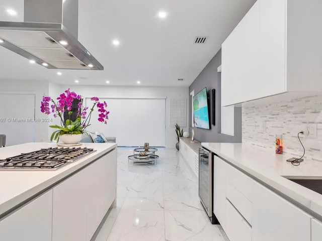 7430 NW 97th Pl # 0, Doral FL 33178