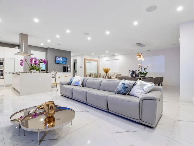 7430 NW 97th Pl # 0, Doral FL 33178