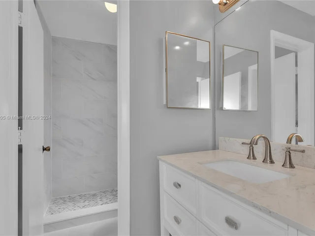 6277 Duval Dr, Margate FL 33063