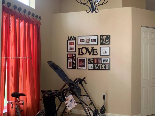 4723 SW 195th Way, Miramar FL 33029