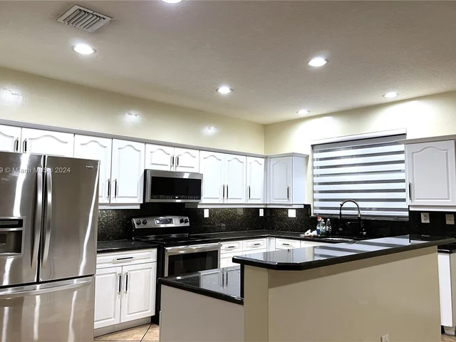 15840 SW 151st Ter, Miami FL 33196