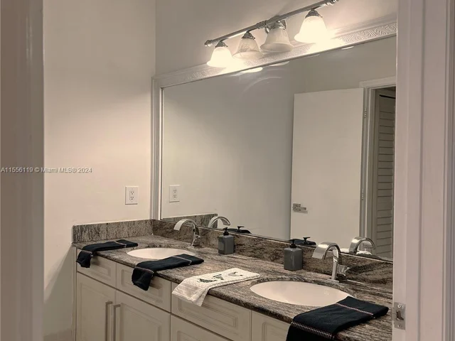 15840 SW 151st Ter, Miami FL 33196