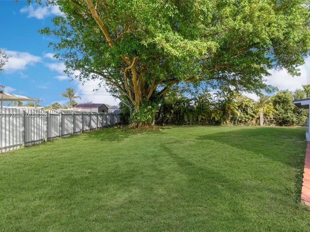 9005 SW 56th St # 0, Miami FL 33165