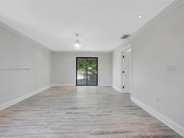 9005 SW 56th St # 0, Miami FL 33165