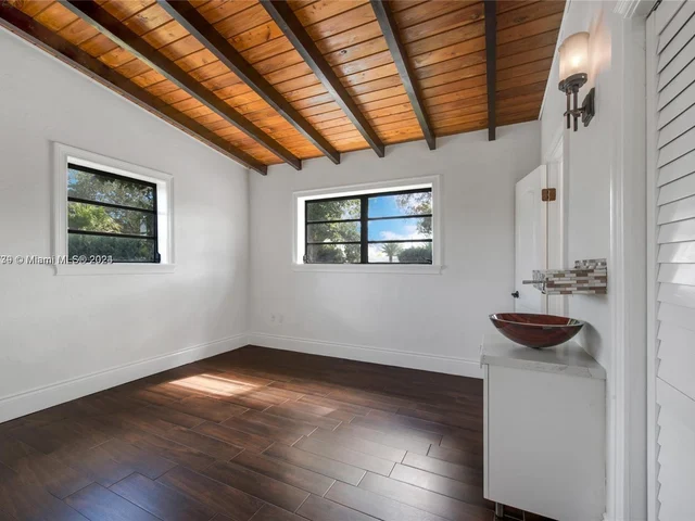 9005 SW 56th St # 0, Miami FL 33165