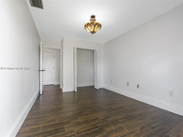 9005 SW 56th St # 0, Miami FL 33165