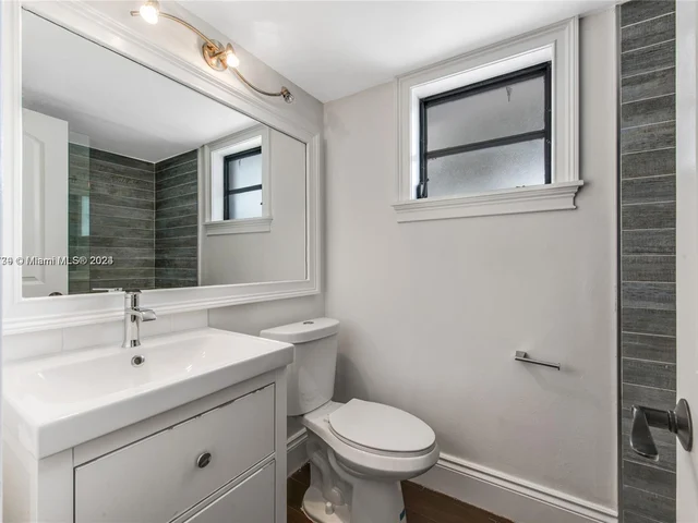 9005 SW 56th St # 0, Miami FL 33165