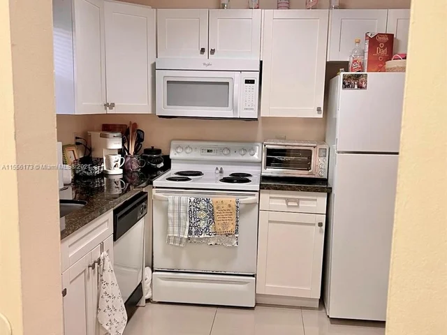 4205 N University Dr # 210, Sunrise FL 33351