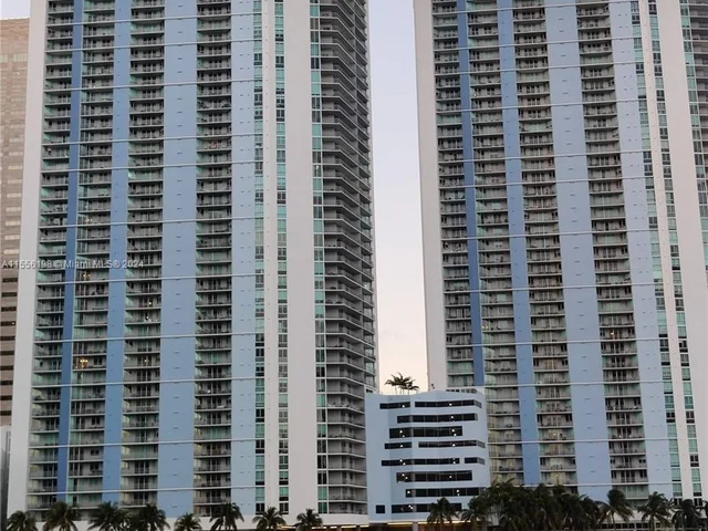 325 S Biscayne Blvd # 3017, Miami FL 33131