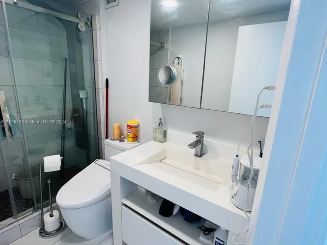 400 Kings Point Dr # 1504, Sunny Isles Beach FL 33160