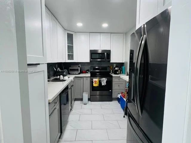 400 Kings Point Dr # 1504, Sunny Isles Beach FL 33160