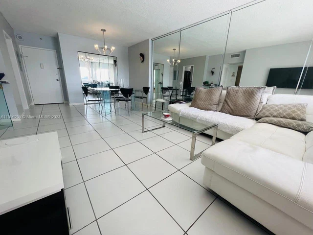 400 Kings Point Dr # 1504, Sunny Isles Beach FL 33160