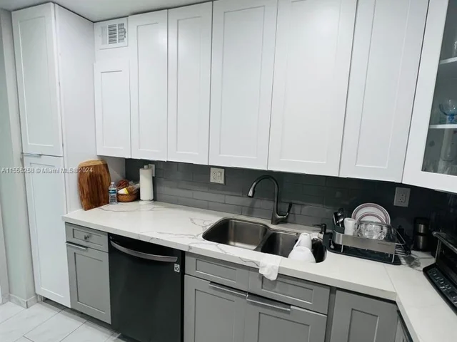 400 Kings Point Dr # 1504, Sunny Isles Beach FL 33160