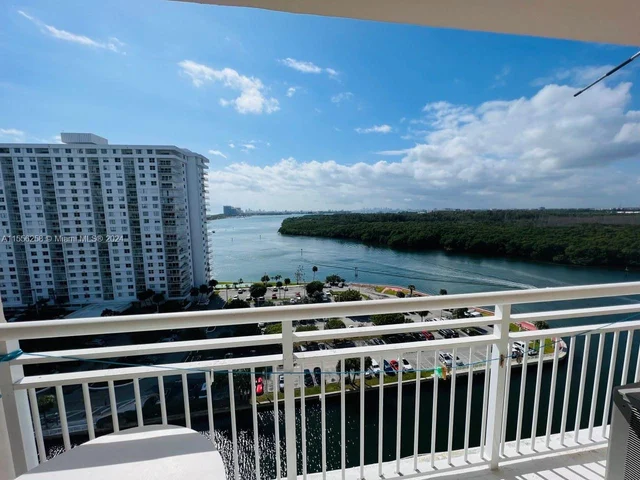 400 Kings Point Dr # 1504, Sunny Isles Beach FL 33160