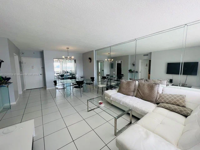 400 Kings Point Dr # 1504, Sunny Isles Beach FL 33160