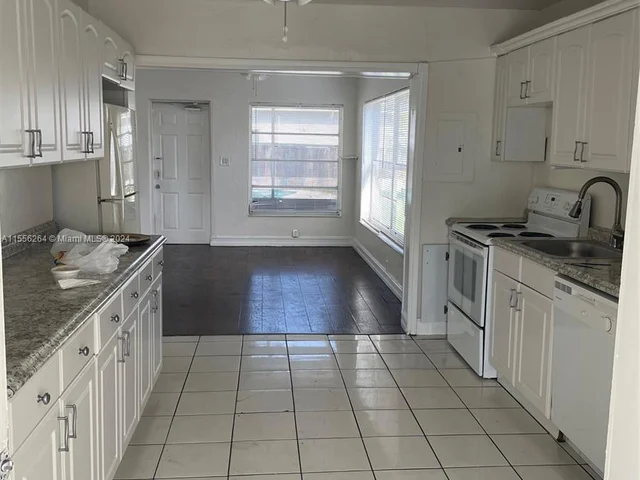 115 Virginia RD # 115, Hollywood FL 33023