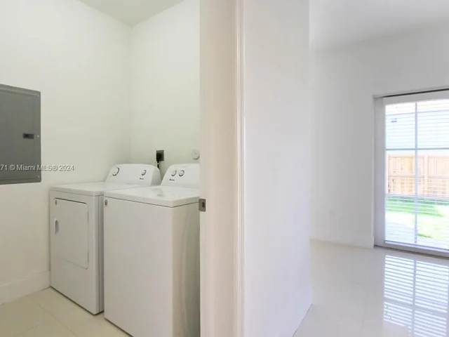 15545 SW 12th Ter, Miami FL 33194