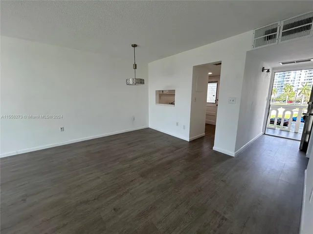 2859 Leonard Dr # G304, Aventura FL 33160