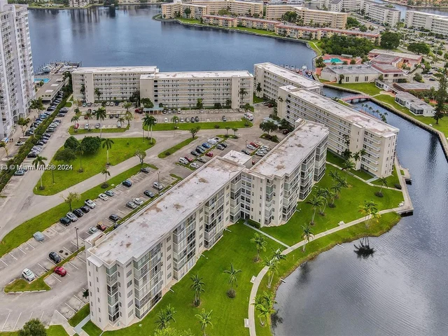 2859 Leonard Dr # G304, Aventura FL 33160