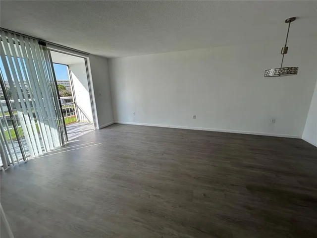 2859 Leonard Dr # G304, Aventura FL 33160