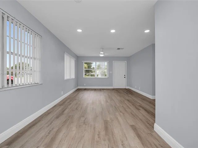 145 SW 13th Ave # 145, Delray Beach FL 33444