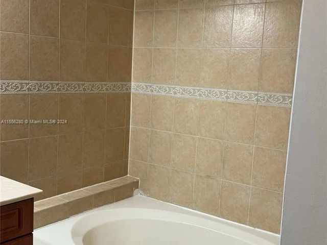 5060 SW 136th Ave, Miramar FL 33027