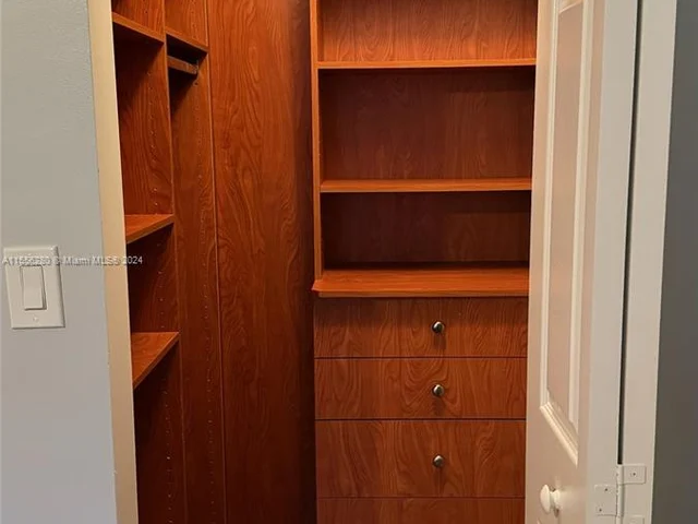 5060 SW 136th Ave, Miramar FL 33027