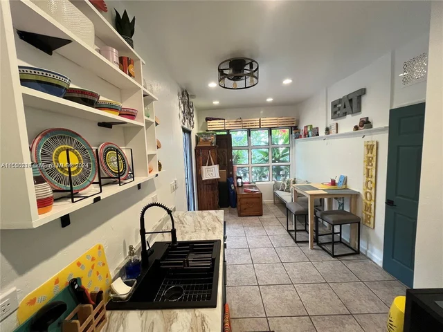 18 NE 42nd St, Miami FL 33137