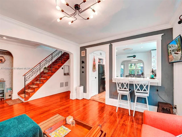 18 NE 42nd St, Miami FL 33137