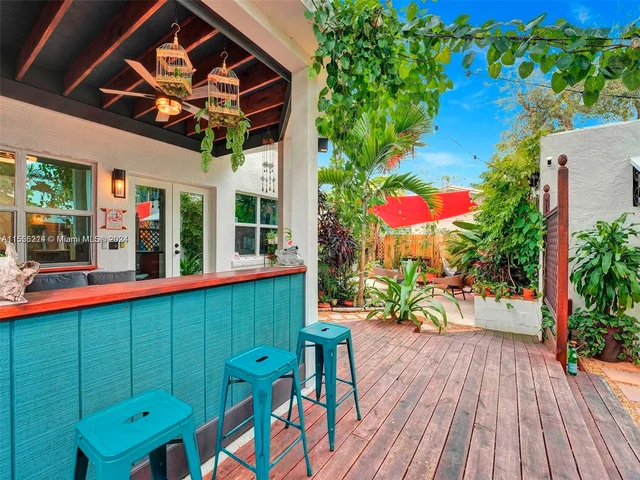 18 NE 42nd St, Miami FL 33137