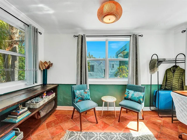 18 NE 42nd St, Miami FL 33137