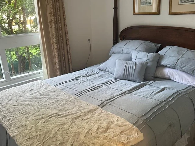 2951 S Bayshore Dr # 417, Miami FL 33133