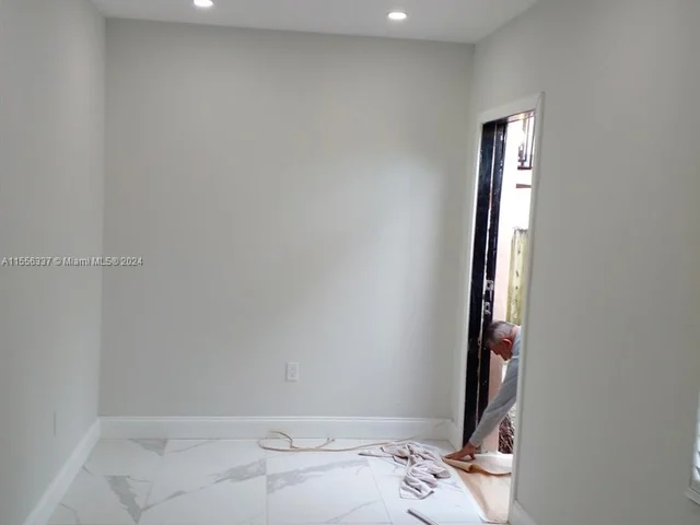 1023 SW 12th Ct # B, Miami FL 33135