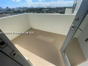2899 Collins Ave # 1420, Miami Beach FL 33140