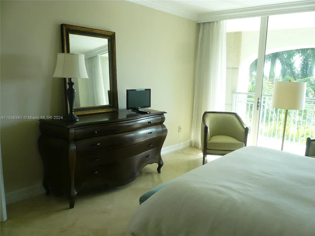 3400 SW 27th AvE # 203, Miami FL 33133