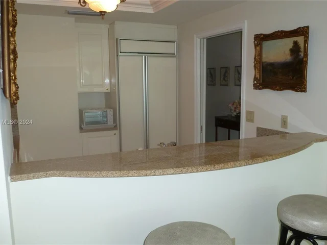 3400 SW 27th AvE # 203, Miami FL 33133