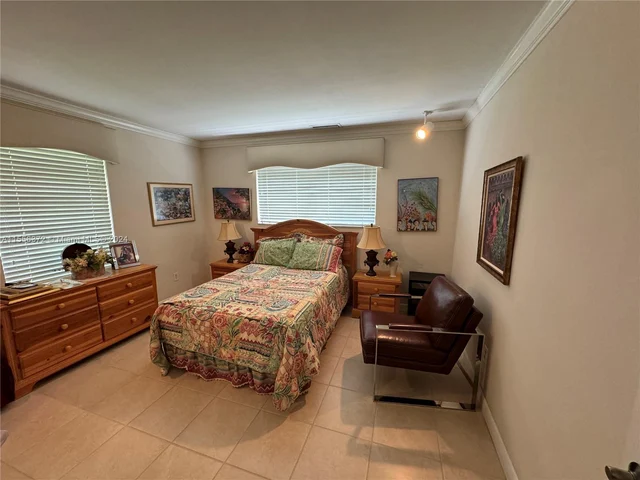 8500 SW 86th Ct, Miami FL 33143